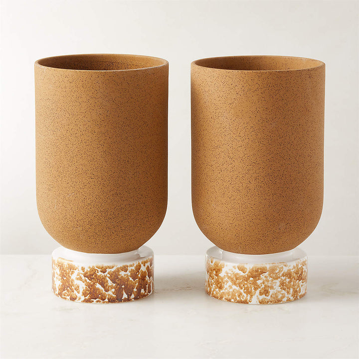 Descanso Brown And White Planter