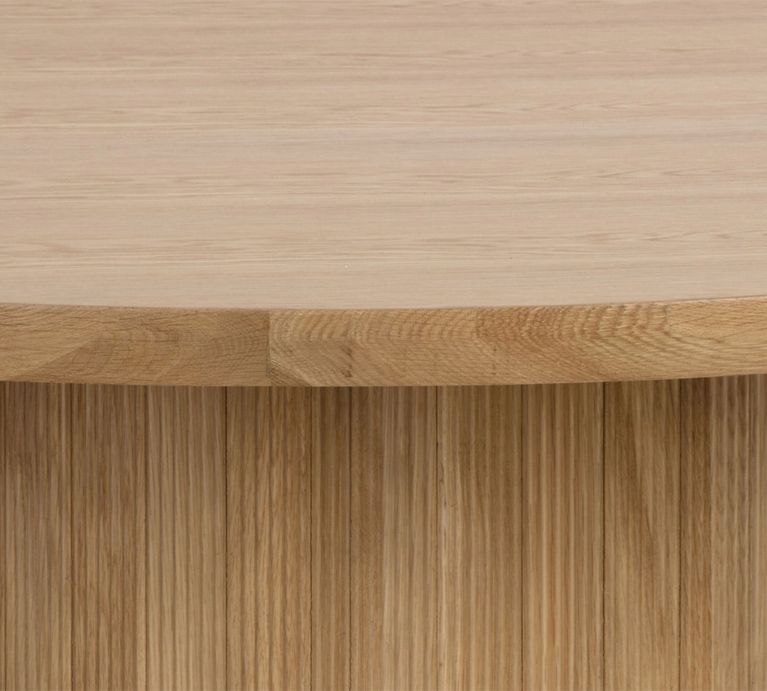 Meadowview Round Dining Table