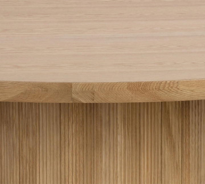 Meadowview Round Dining Table