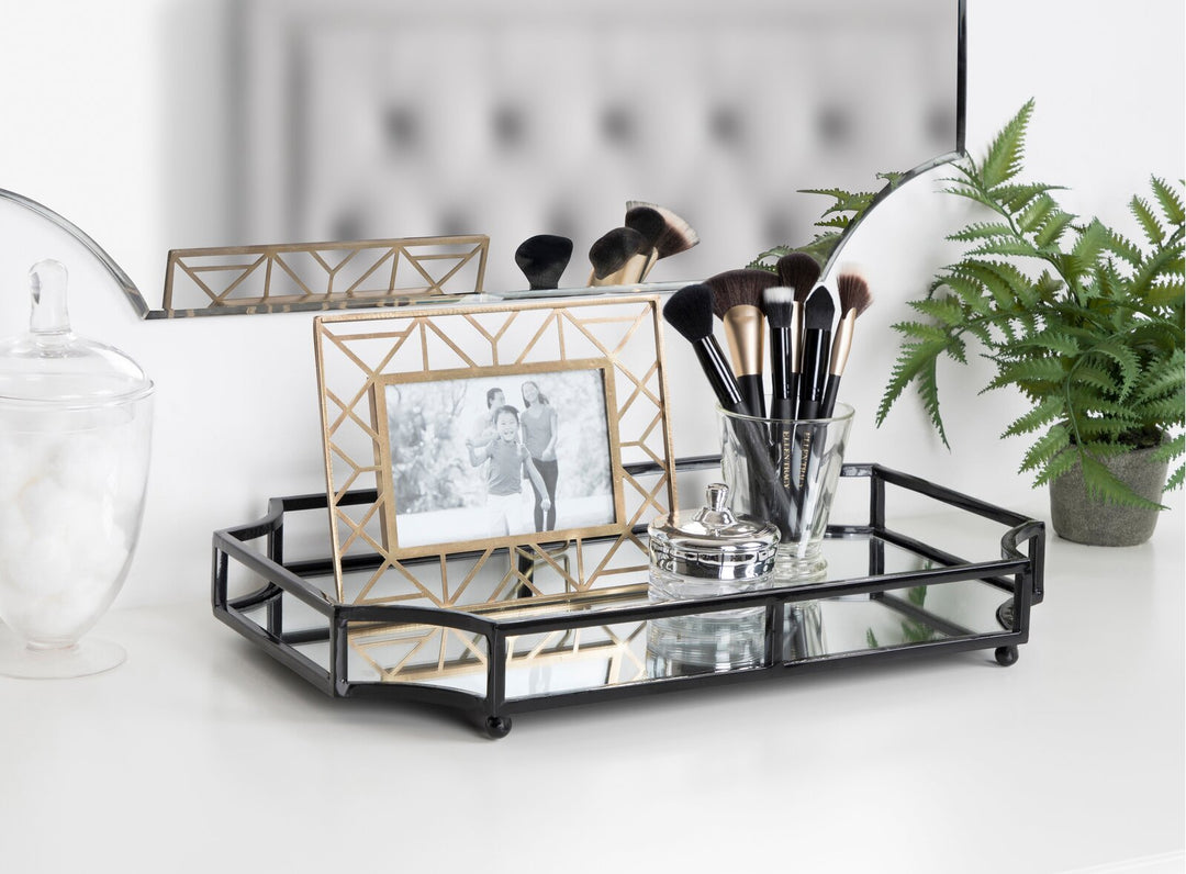 Aayush Metal Mirrored Ornate Scalloped Decorative Vanity Tray