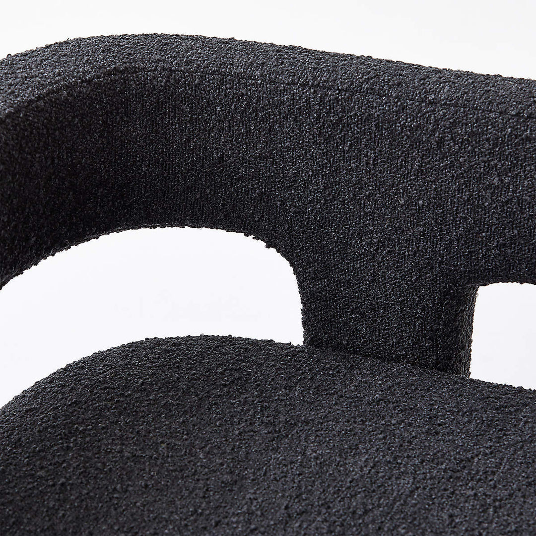 Stature Black Bench