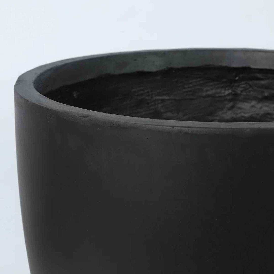 Acushnet Pot Planter