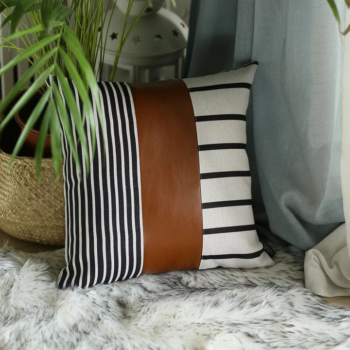 Leer Decorative Geometric Pillow Cover