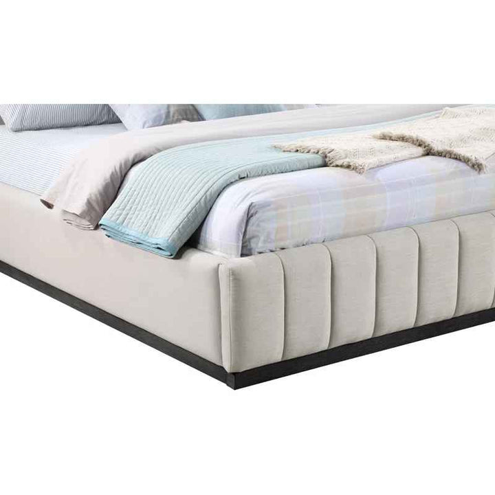 Codyn Upholstered Bed