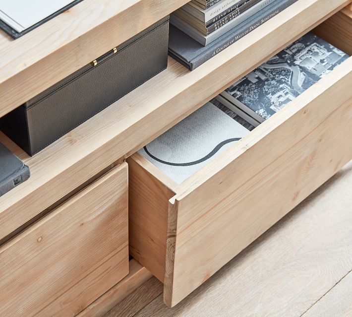 Folsom Small Media Console