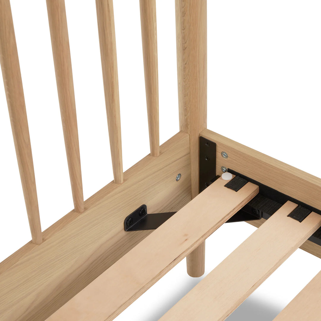 Lenia Bed White Oak Twin