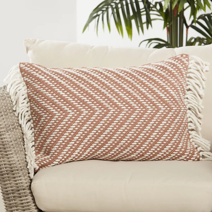Settia Chevron Indoor/Outdoor Pillow Cover